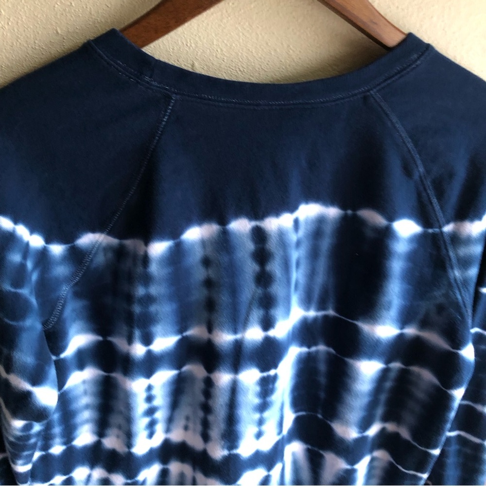 Old Navy Tie- Dye Vintage Style Sweatshirt. Blue and White. Size Small - Picture 6 of 8